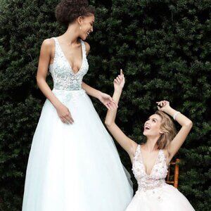 Jovani Gorgeous Floral Embellished V Neck  Ballgown Light Blue 61109 Size 4